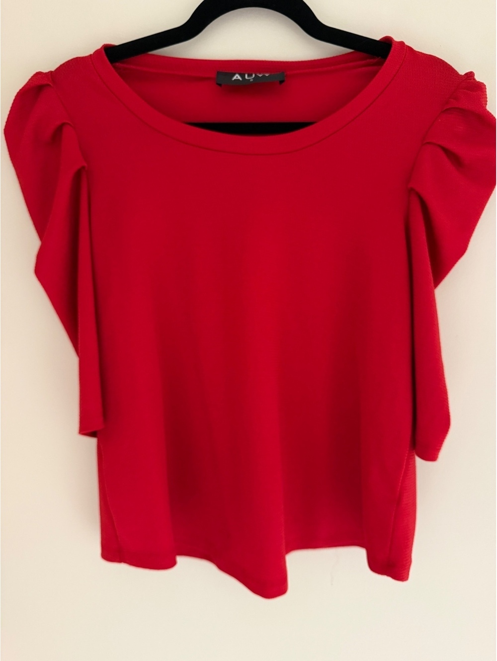 AUW red shimmery top, small